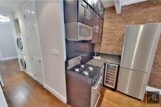 W 103RD ST., Unit 4FE in New York, NY - Building Photo - Building Photo