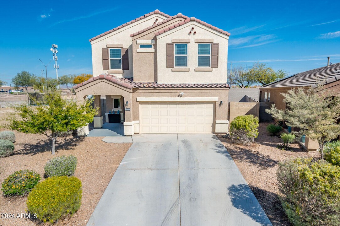 29990 W Whitton Ave in Buckeye, AZ - Building Photo