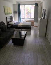 521 W 48th St in New York, NY - Building Photo - Building Photo