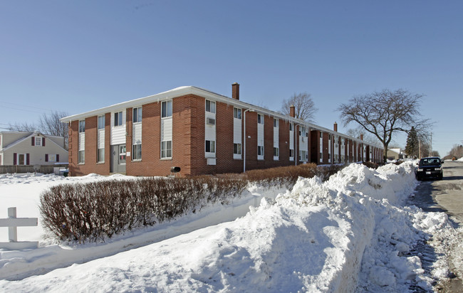 Ark Apartments in Kenosha, WI - Building Photo - Building Photo