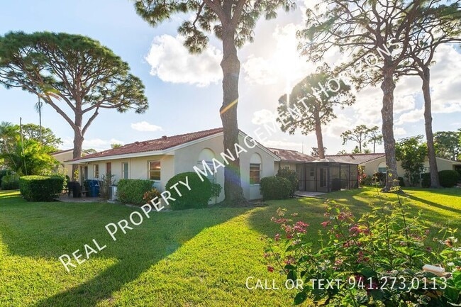 2169 Pueblo Cir in Sarasota, FL - Building Photo - Building Photo