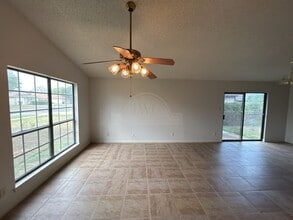 2503 Hemlock Dr in Killeen, TX - Building Photo - Building Photo