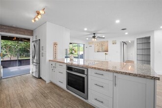 9355 SW 181st St in Palmetto Bay, FL - Building Photo - Building Photo