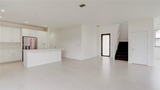 20930 SW 96th Ave in Cutler Bay, FL - Building Photo - Building Photo