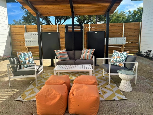 Brioso Place in Dallas, TX - Building Photo - Building Photo