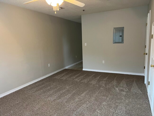 232 Runnymeade Dr in Crestview, FL - Building Photo - Building Photo