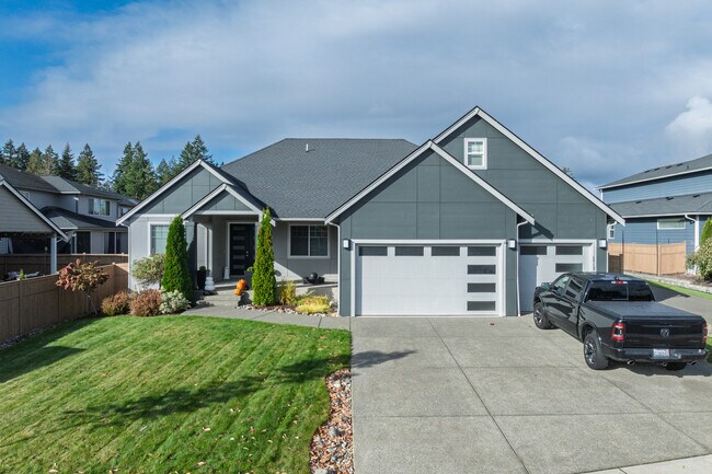 Elk Run at Chinook Meadows in Buckley, WA - Building Photo - Building Photo