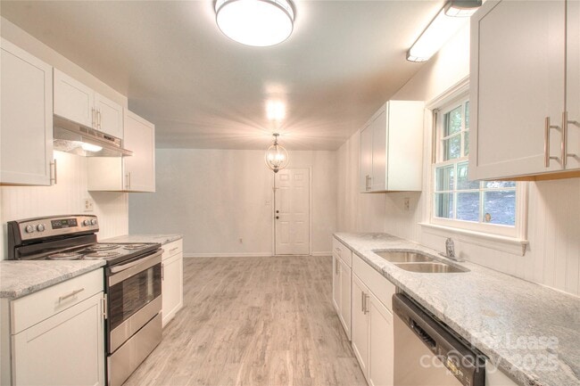 614 Teresa Cir in Marvin, NC - Building Photo - Building Photo