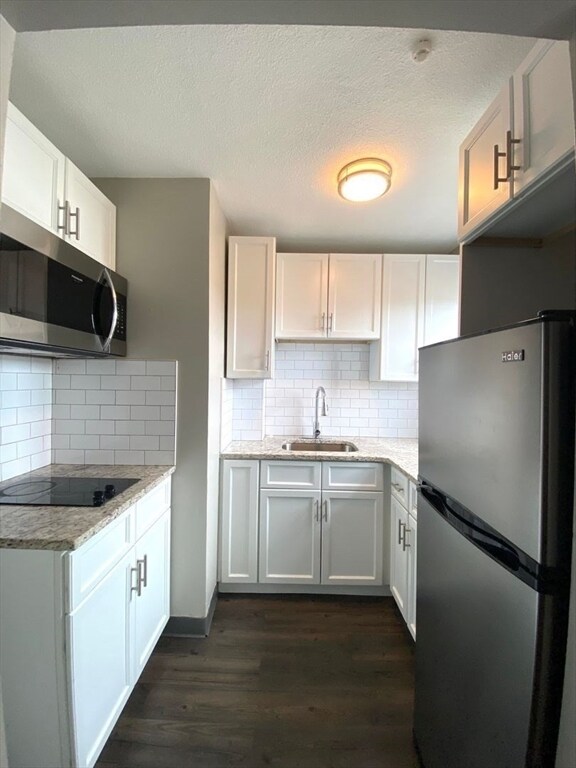 300 Meridian St in Boston, MA - Building Photo - Building Photo
