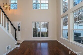 364 Ellen Ln in Bridgewater, NJ - Building Photo - Building Photo