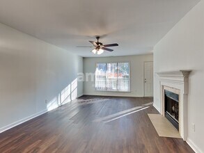 109 Johnson St in Holly Springs, NC - Building Photo - Building Photo