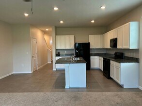 8625 Falling Blue Pl in Riverview, FL - Building Photo - Building Photo