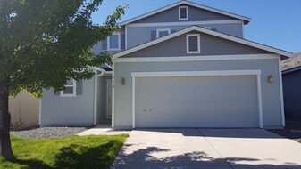 7440 Deveron Dr in Reno, NV - Building Photo