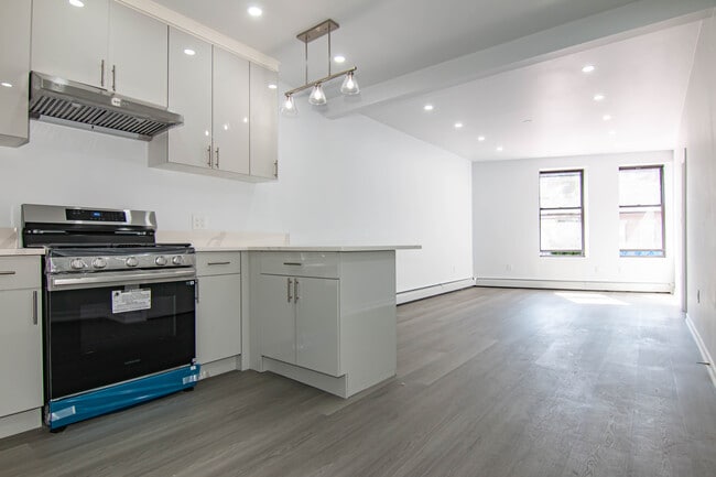 7604 5th Ave, Unit 2