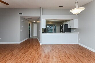 9136 Lometa Ln in Port Richey, FL - Building Photo - Building Photo