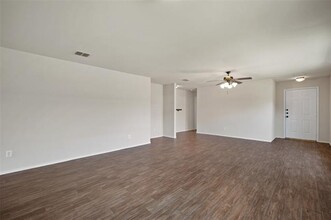 1204 1st St in Sanger, TX - Building Photo - Building Photo