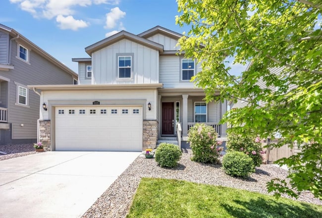 property at 3325 Umber Cir