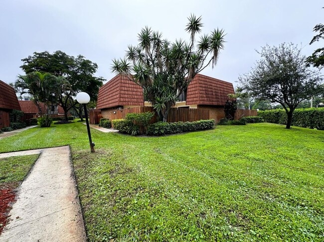 3103 Spanish Wells Dr in Delray Beach, FL - Building Photo - Building Photo