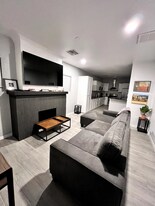 3025 E Missouri Ave, Unit Unit 1 in El Paso, TX - Building Photo