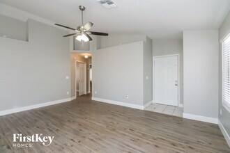 812 E Morelos St in Chandler, AZ - Foto de edificio - Building Photo