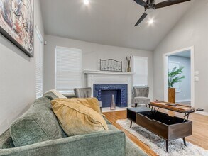 1209 N Indiana Ave in Oklahoma City, OK - Foto de edificio - Building Photo