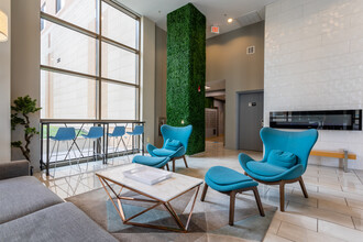 Vie Towers in Hyattsville, MD - Foto de edificio - Lobby