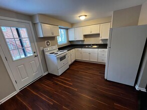 4669 Hilton Ave in Columbus, OH - Building Photo - Building Photo