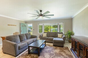 5806 Koali St in Kapaa, HI - Building Photo