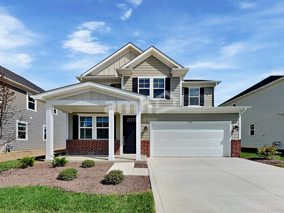 9172 Henley Ave in Reynoldsburg, OH - Building Photo
