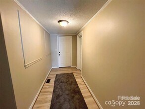1506 Wembley Dr in Charlotte, NC - Building Photo - Building Photo