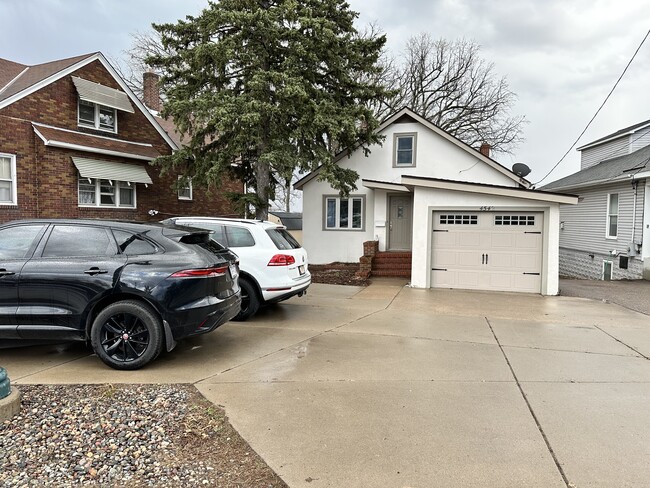 4542 Hwy 61 N in St. Paul, MN - Building Photo - Building Photo