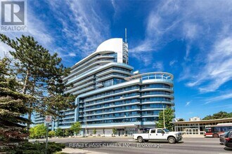 2885 Bayview Ave in Toronto, ON - Building Photo - Building Photo