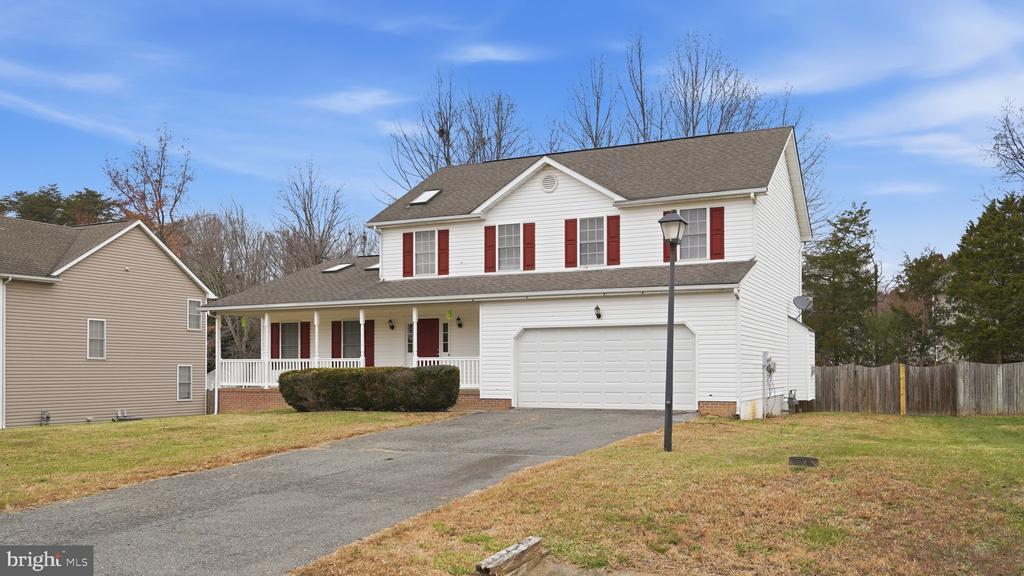 11921 Stonehenge Dr in Fredericksburg, VA - Building Photo