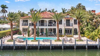 156 Fiesta Way in Fort Lauderdale, FL - Building Photo