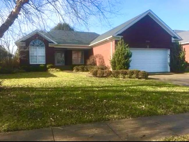 property at 10807 Bardstown Woods Blvd