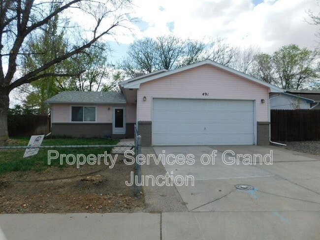 491 Mountain Vista Dr in Clifton, CO - Building Photo - Building Photo