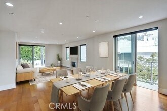 1014 Larrabee St, Unit 202 in West Hollywood, CA - Building Photo - Building Photo
