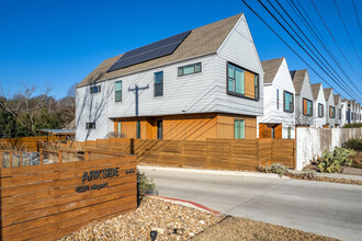 Parkside Condos in Austin, TX - Foto de edificio - Building Photo