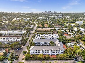 2643 NE 8th Ave, Unit 2 in Wilton Manors, FL - Foto de edificio - Building Photo