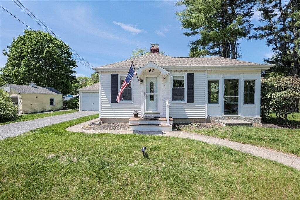 60 Verndale Ave in Attleboro, MA - Building Photo