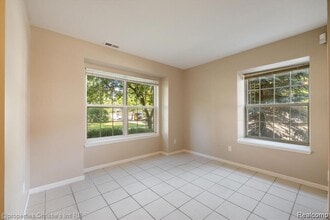 22021 Parkview Dr in Taylor, MI - Building Photo - Building Photo