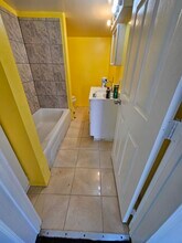 205 Ferguson Ave in Bakersfield, CA - Foto de edificio - Building Photo