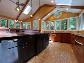 6348 Sharon Hills Rd in Charlotte, NC - Building Photo - Building Photo