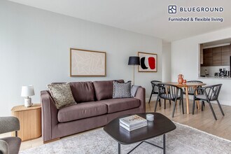 235 W 48th St in New York, NY - Building Photo - Building Photo