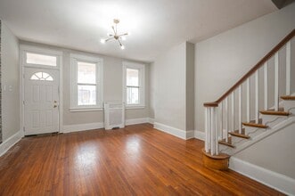 4915 N 11th St in Philadelphia, PA - Foto de edificio - Building Photo