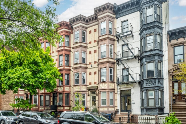 550 11Th Street in Brooklyn, NY - Foto de edificio - Building Photo