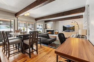 1039 E Cooper Ave in Aspen, CO - Building Photo - Building Photo