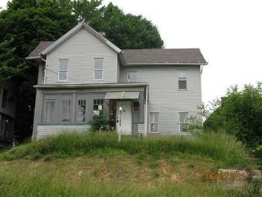 9 Lake St in Akron, OH - Building Photo