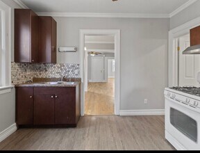 2220 N Holton St in Milwaukee, WI - Building Photo - Building Photo