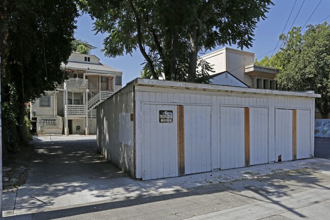 2217 K St in Sacramento, CA - Foto de edificio - Building Photo